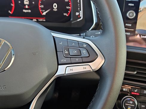 Used 2024 Volkswagen Jetta SEL image 19