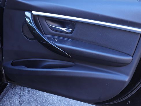 Used 2018 BMW 330i Sedan image 16