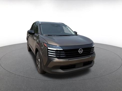 Used 2026 Nissan Kicks SV w/ Cold Weather Package FWD image 3