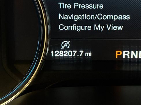 Used 2019 Ford F150 Lariat w/ Equipment Group 502A Luxury AWD/4WD image 11