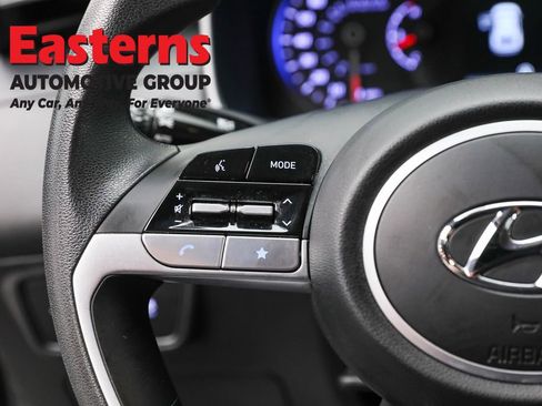 Used 2023 Hyundai Tucson SE image 15