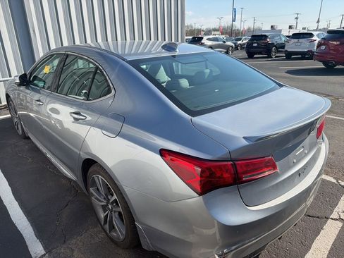 Used 2019 Acura TLX V6 SH-AWD w/ Advance Package image 4