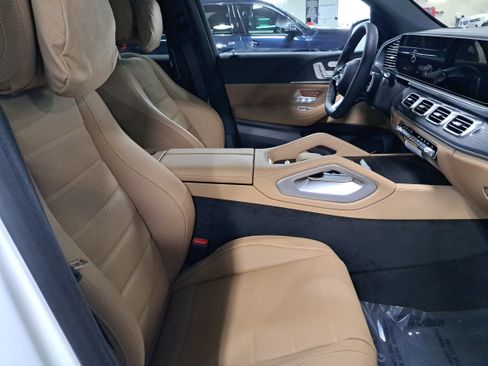 New 2026 Mercedes-Benz GLS 450 4MATIC image 10