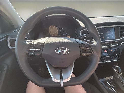 Used 2018 Hyundai Ioniq Blue FWD image 8