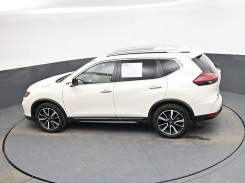 Used 2018 Nissan Rogue SL w/ Premium Package image 29