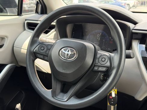 Used 2026 Toyota Corolla Cross L FWD image 28