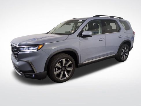 Certified 2024 Honda Pilot Touring image 1