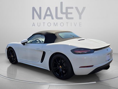 Used 2021 Porsche 718 Boxster image 3
