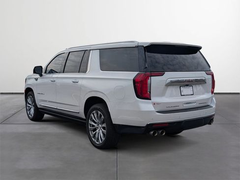 Used 2022 GMC Yukon XL Denali image 4