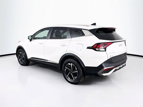 Used 2023 Kia Sportage LX AWD/4WD image 5
