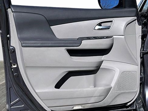 Used 2016 Honda Odyssey SE image 18