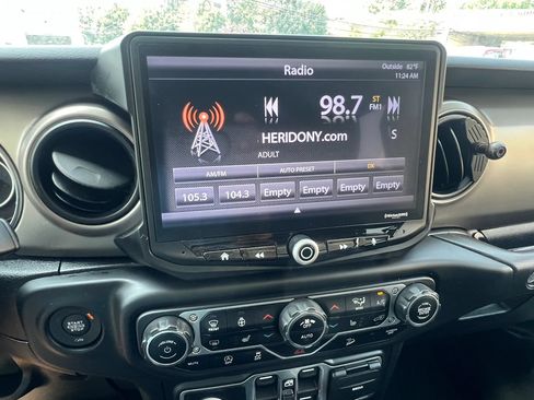 Used 2020 Jeep Wrangler Unlimited Sport S AWD/4WD image 23