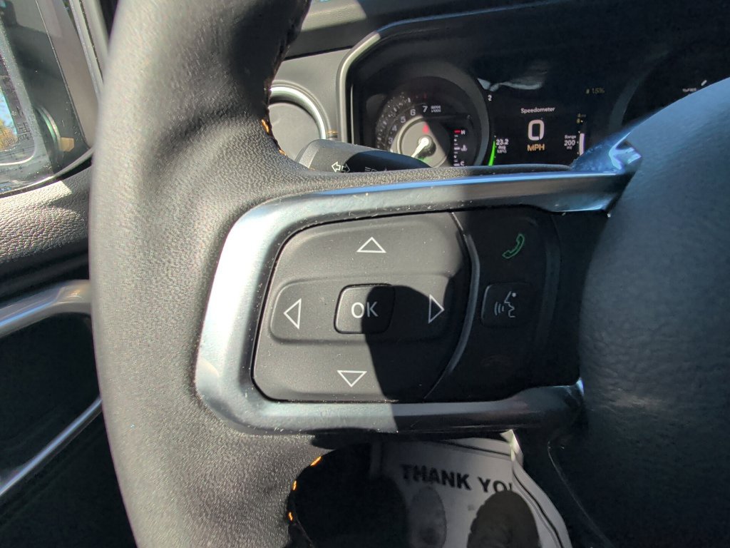 Used 2024 Jeep Wrangler Unlimited Sahara w/ Technology Group AWD/4WD image 18