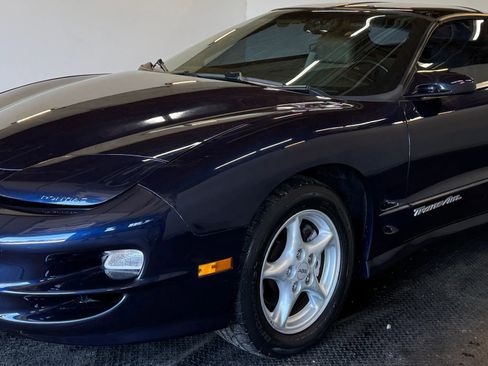 Used 2000 Pontiac Firebird Formula w/ Security Pkg image 4