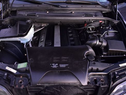 Used 2004 BMW X5 3.0i image 12