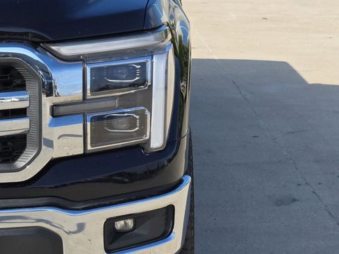 Used 2025 Ford F150 Lariat w/ Equipment Group 501A Mid AWD/4WD image 10
