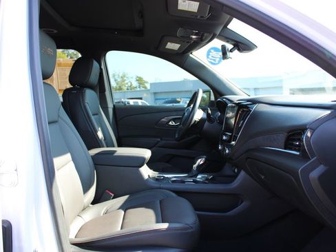 Used 2023 Chevrolet Traverse High Country AWD/4WD image 30