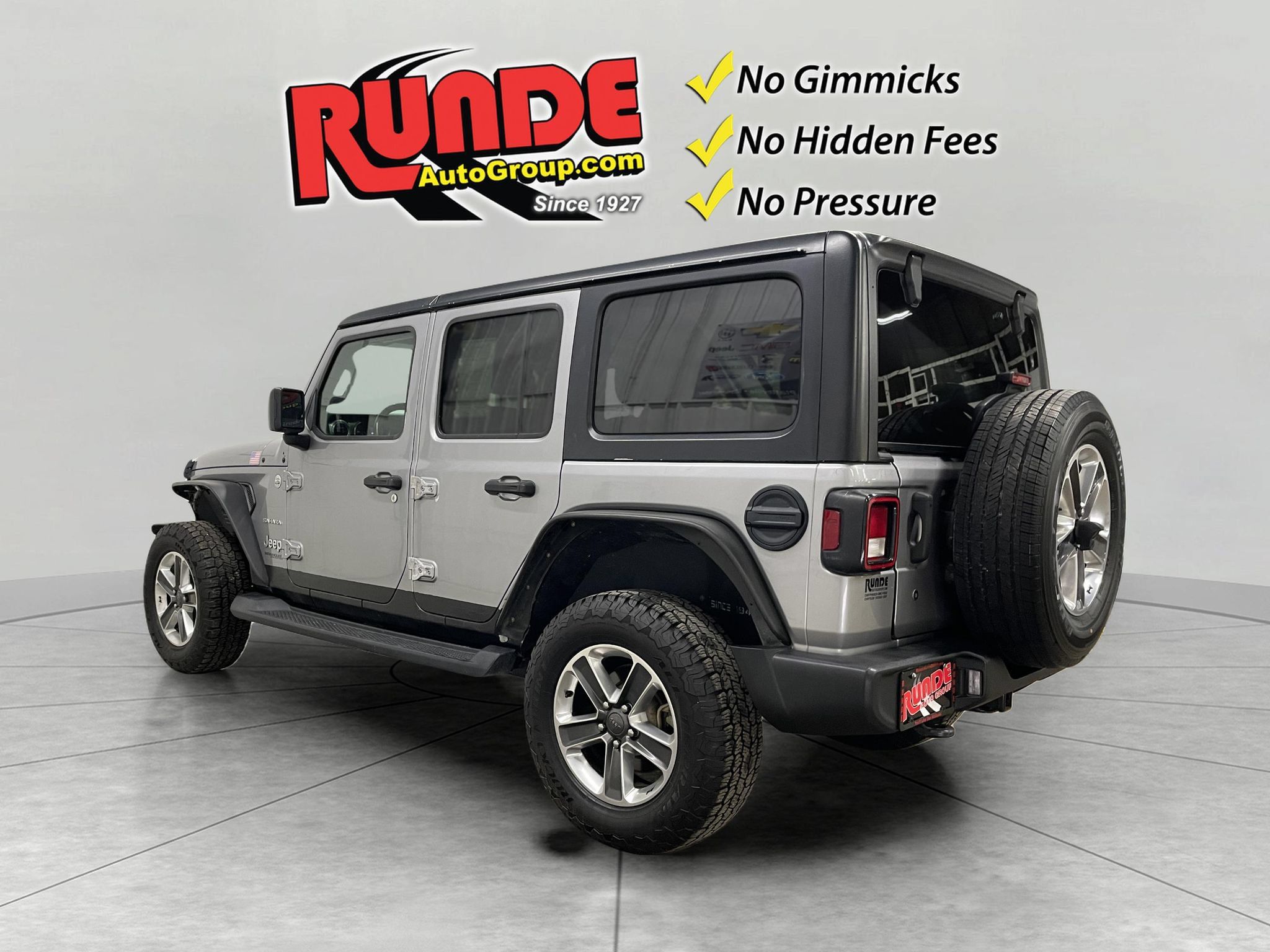 Used 2019 Jeep Wrangler Unlimited Sahara AWD/4WD image 3