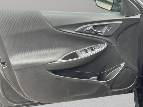 Used 2025 Chevrolet Malibu LT FWD image 7