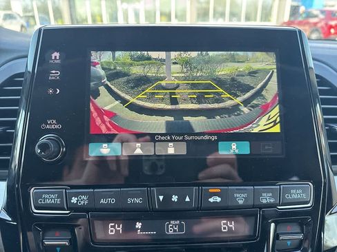 Used 2023 Honda Odyssey Touring image 16