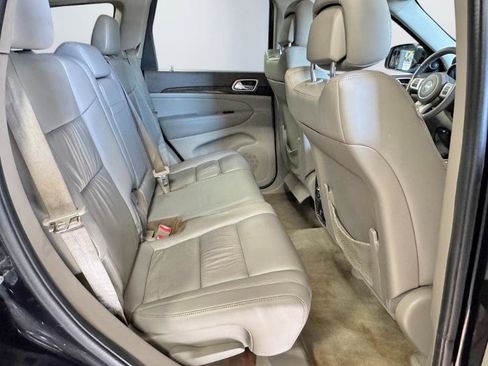 Used 2011 Jeep Grand Cherokee Laredo image 20