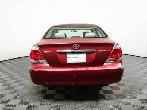 Used 2005 Toyota Camry LE FWD image 21