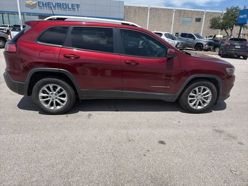 Used 2021 Jeep Cherokee Latitude FWD image 5