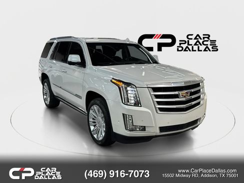 Used 2018 Cadillac Escalade Premium Luxury image 2
