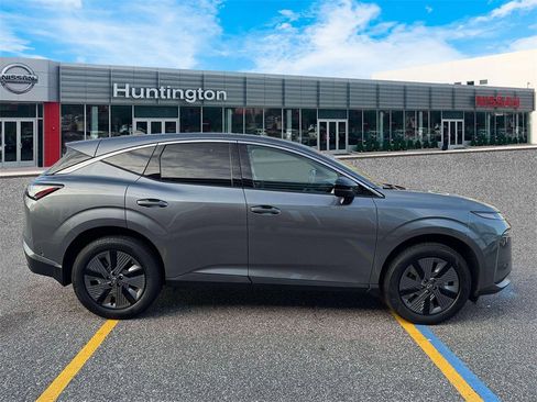 Certified 2025 Nissan Murano SL image 9