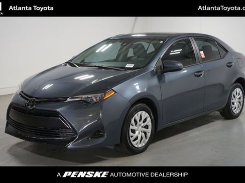 Used 2018 Toyota Corolla LE FWD image 1