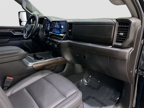 Used 2025 Chevrolet Silverado 2500 LT w/ Trail Boss Package image 29