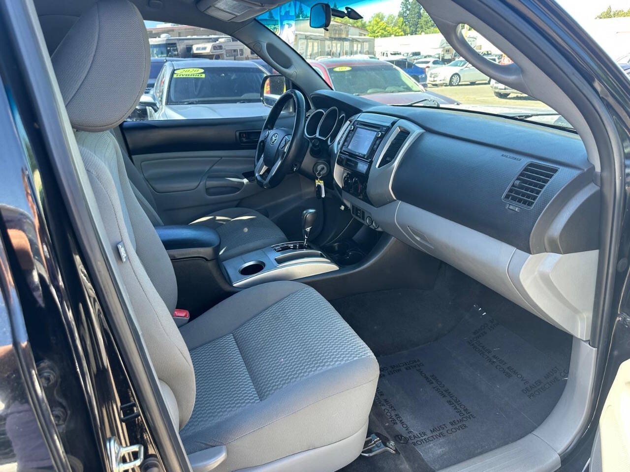 Used 2015 Toyota Tacoma PreRunner w/ SR5 Package RWD image 16