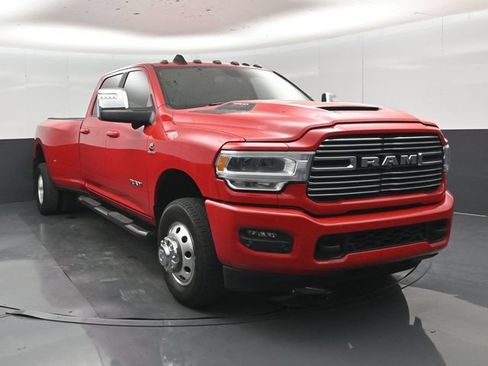 Used 2023 RAM 3500 Laramie AWD/4WD image 32