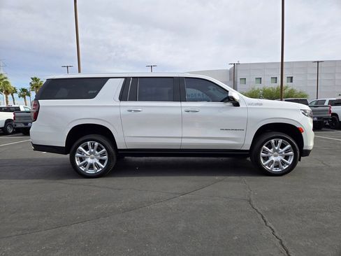 Used 2023 Chevrolet Suburban High Country image 7