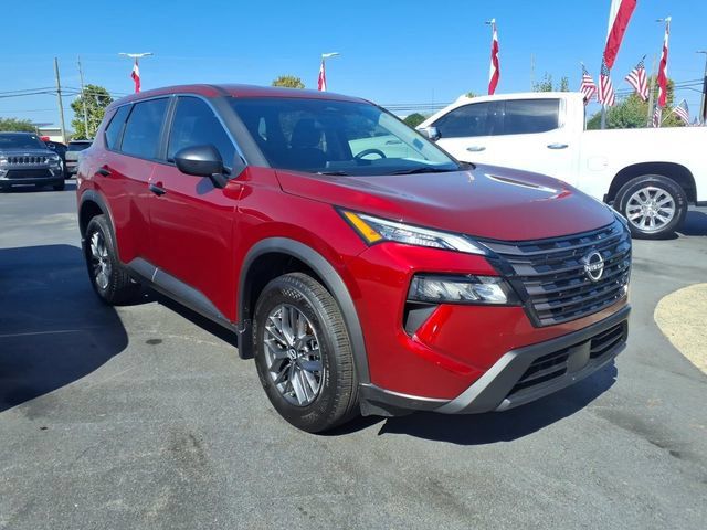 Used 2026 Nissan Rogue S FWD image 1