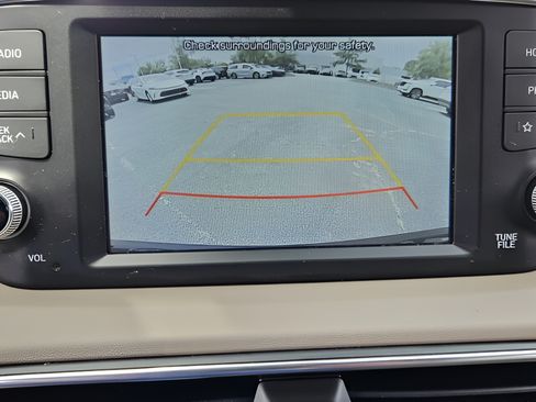 Used 2020 Hyundai Santa Fe SEL w/ Convenience Package FWD image 19
