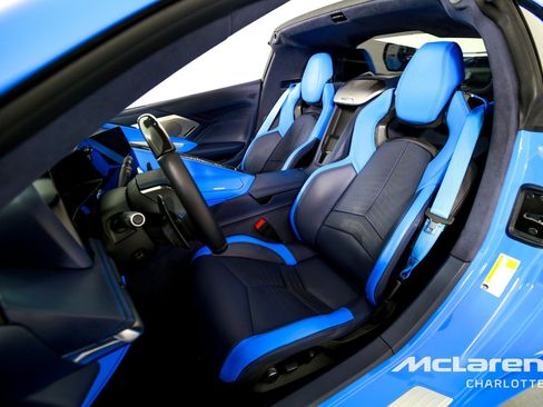 Used 2024 Chevrolet Corvette Z06 RWD image 12