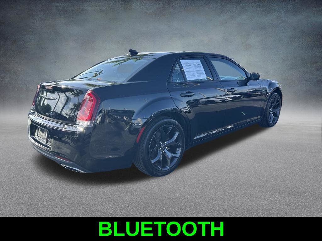 Used 2021 Chrysler 300 Touring w/ Sport Appearance Package RWD image 5