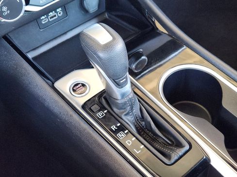 Used 2024 Nissan Altima 2.5 SV image 21