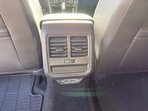 Used 2020 Volkswagen Passat 2.0T R-Line image 25