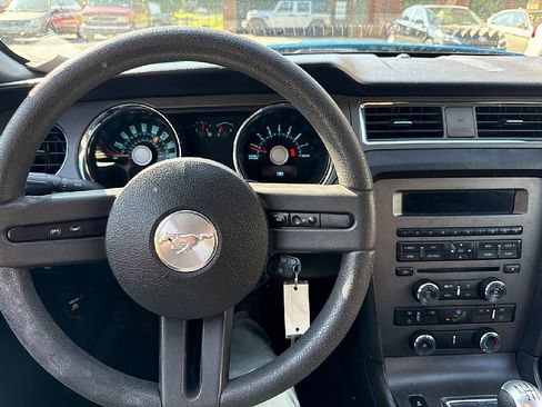 Used 2012 Ford Mustang Coupe image 16