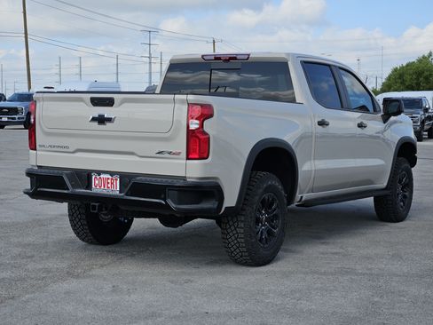 New 2026 Chevrolet Silverado 1500 ZR2 AWD/4WD image 3