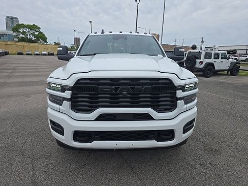 New 2026 RAM 3500 Big Horn AWD/4WD image 8