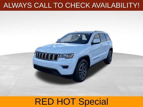 Used 2020 Jeep Grand Cherokee Laredo w/ 18" Wheel & 8.4" Radio Group image 3