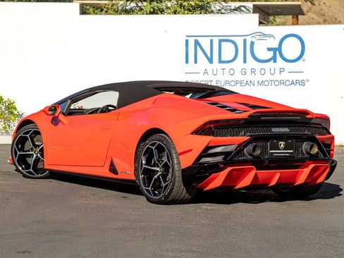 Used 2020 Lamborghini Huracan EVO image 11