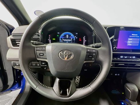 Used 2026 Toyota Camry SE FWD image 17