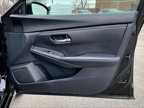 Used 2024 Nissan Sentra SV FWD image 22