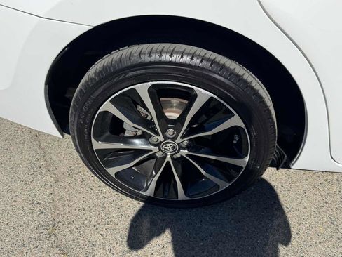 Used 2019 Toyota Corolla SE image 33