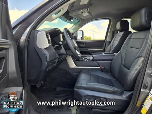 Used 2024 Toyota Tundra Limited AWD/4WD image 9