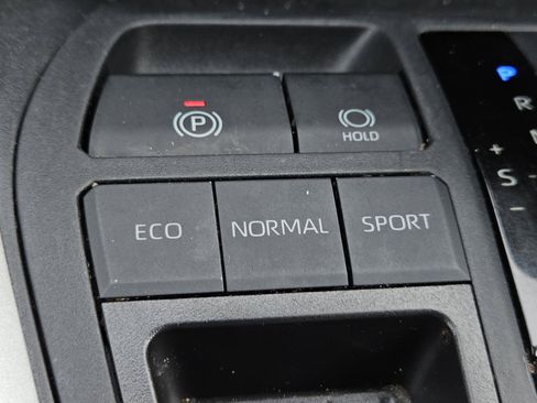 Used 2024 Toyota RAV4 LE FWD image 26